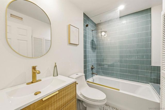 1263 Robinson 13, San Diego, CA 92103
