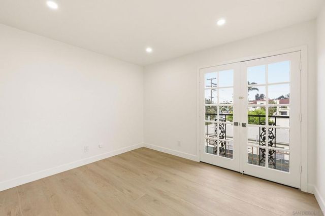 1263 Robinson 13, San Diego, CA 92103