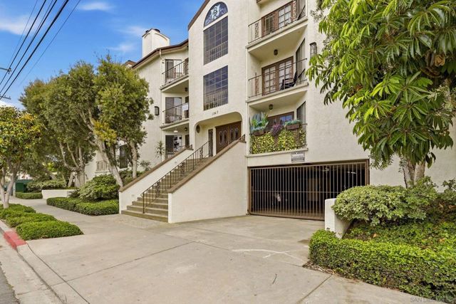 1263 Robinson 13, San Diego, CA 92103