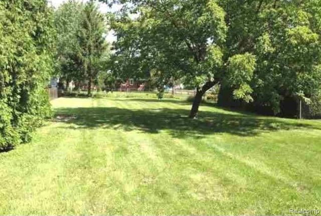 18047 Eastland Street, Roseville, MI 48066