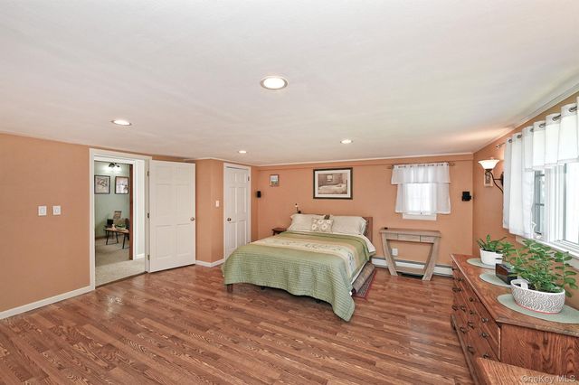 27 Blossom Lane, Levittown, NY 11756
