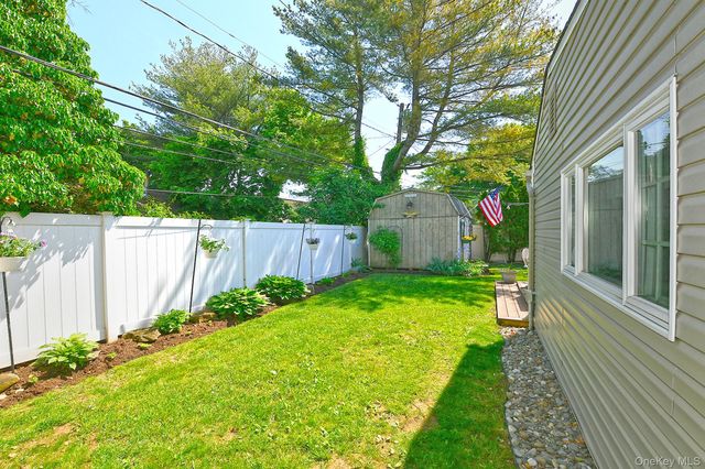 27 Blossom Lane, Levittown, NY 11756