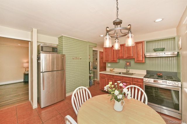 27 Blossom Lane, Levittown, NY 11756