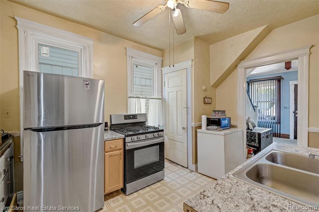 7743 E Canfield Street, Detroit, MI 48214