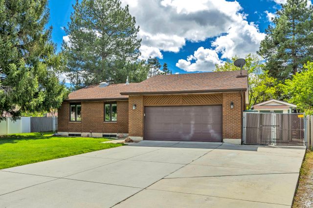 1498 E MOUNT MANOR CIR, Cottonwood Heights, UT 84121