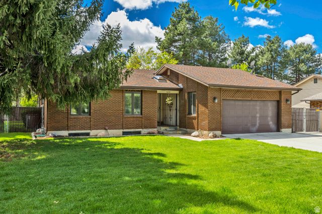 1498 E MOUNT MANOR CIR, Cottonwood Heights, UT 84121