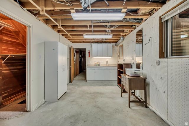 1498 E MOUNT MANOR CIR, Cottonwood Heights, UT 84121