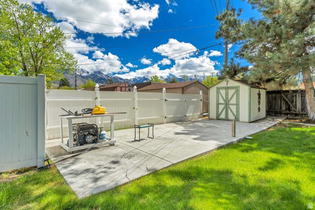 1498 E MOUNT MANOR CIR, Cottonwood Heights, UT 84121