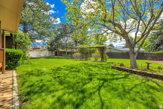 1498 E MOUNT MANOR CIR, Cottonwood Heights, UT 84121