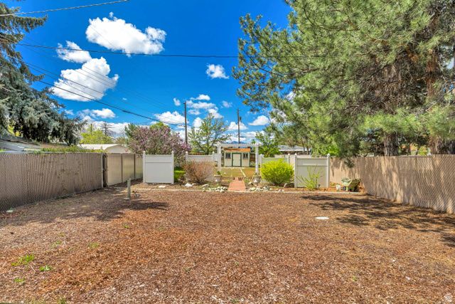 1498 E MOUNT MANOR CIR, Cottonwood Heights, UT 84121