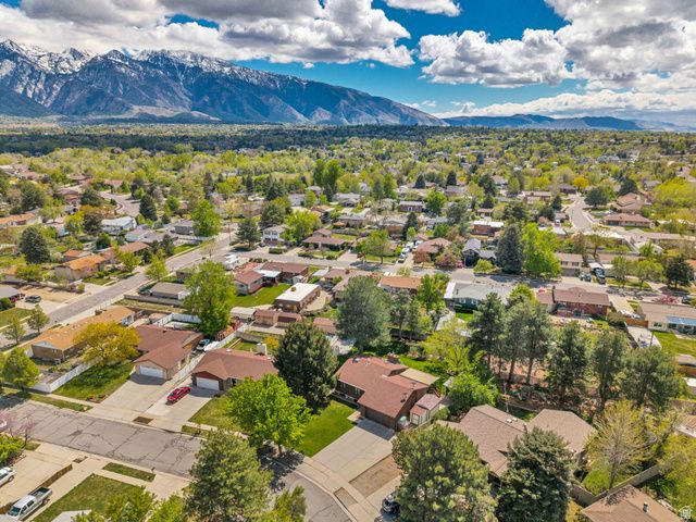 1498 E MOUNT MANOR CIR, Cottonwood Heights, UT 84121