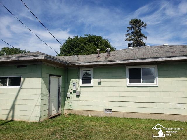 4385 Dixon Road, Newport, MI 48166