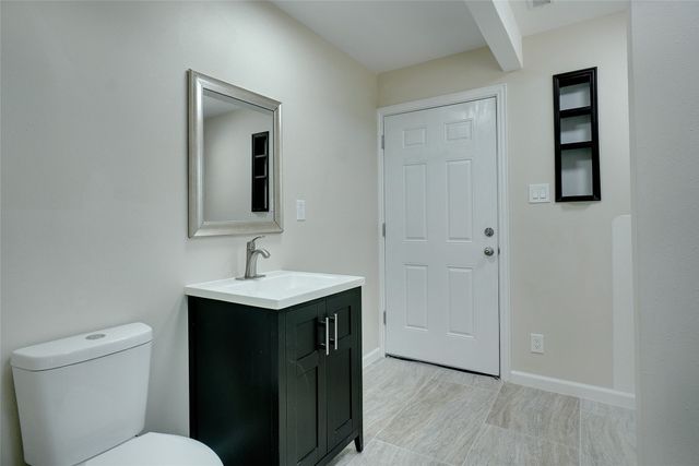 1104 Shady Pine Court, Bedford, TX 76021