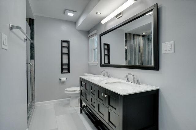 1104 Shady Pine Court, Bedford, TX 76021