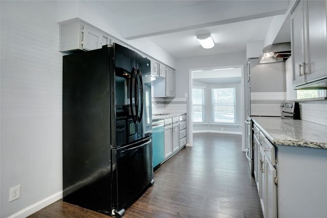 1104 Shady Pine Court, Bedford, TX 76021