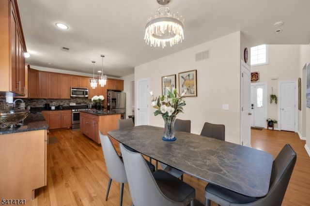 6 Jacob Way, Lopatcong Twp., NJ 08865