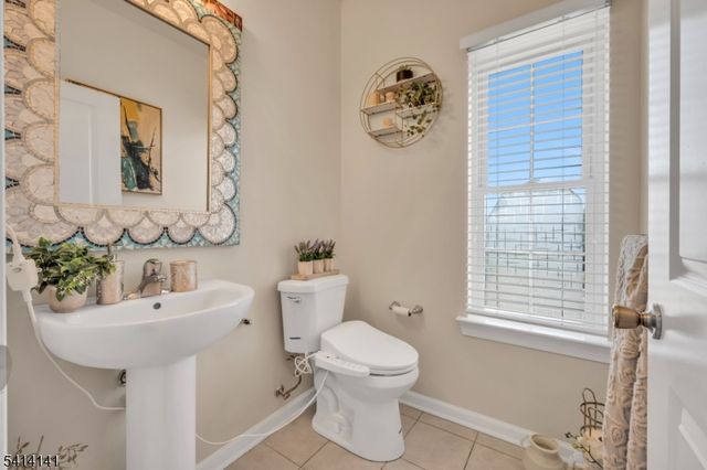 6 Jacob Way, Lopatcong Twp., NJ 08865