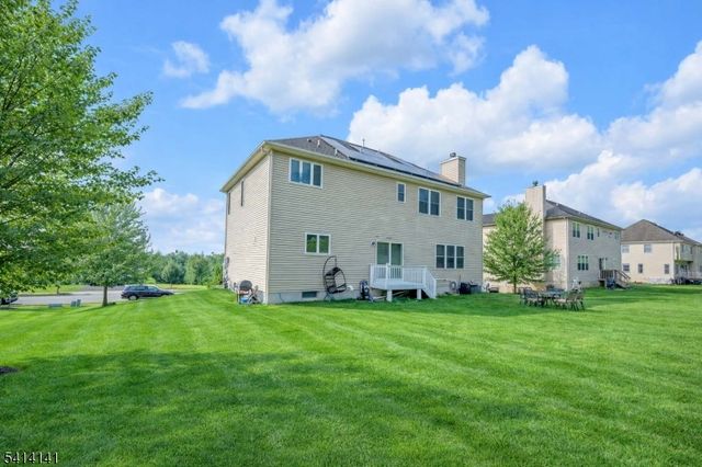 6 Jacob Way, Lopatcong Twp., NJ 08865