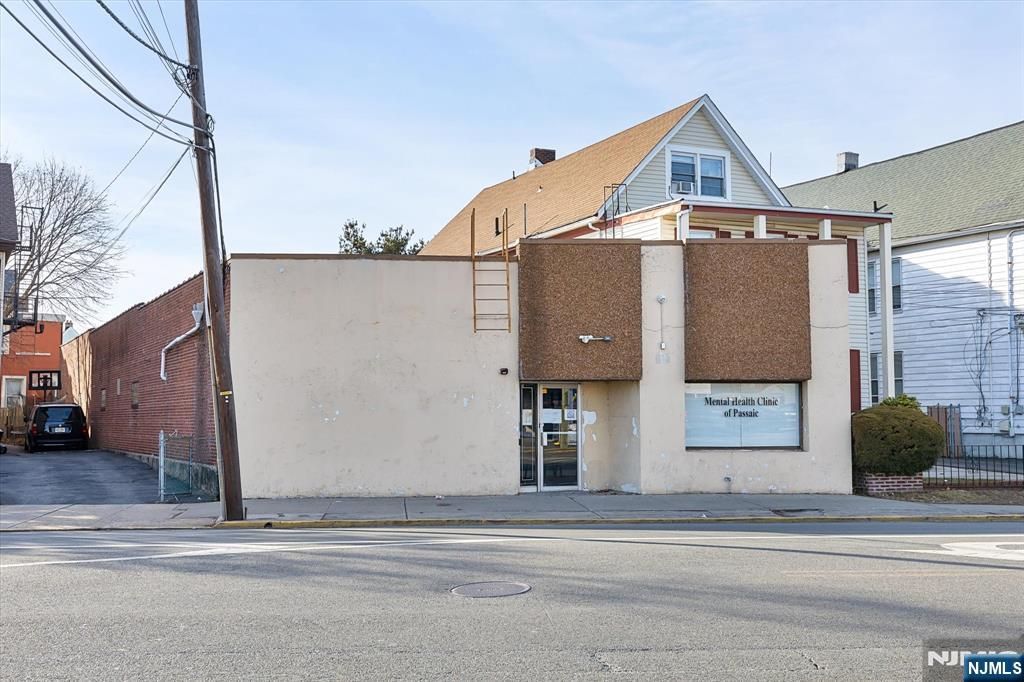 109-111 Lexington Avenue, Passaic, NJ 07055