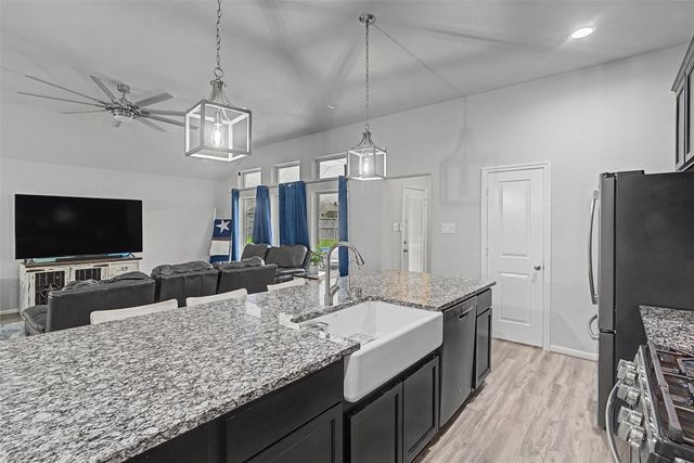 2507 Brooks River Lane, League City, TX 77573