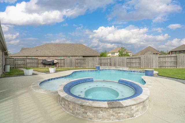 2507 Brooks River Lane, League City, TX 77573