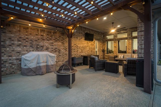 2507 Brooks River Lane, League City, TX 77573