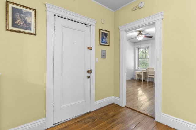384 Riverway 4, Boston, MA 02115