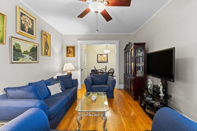 384 Riverway 4, Boston, MA 02115
