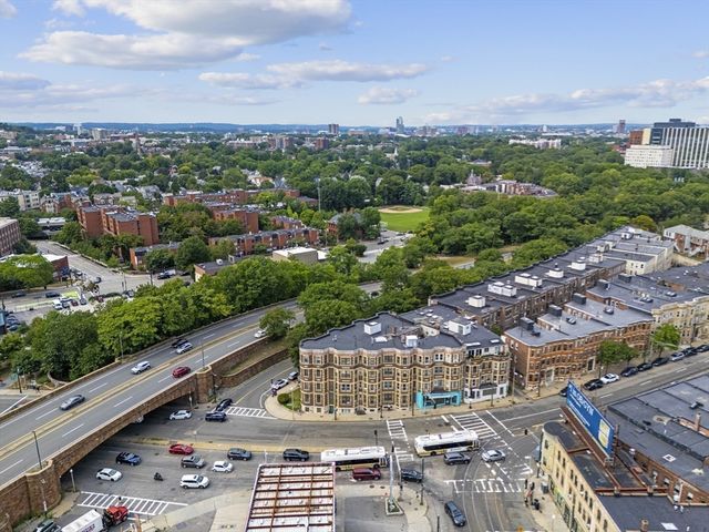 384 Riverway 4, Boston, MA 02115