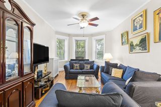 384 Riverway 4, Boston, MA 02115