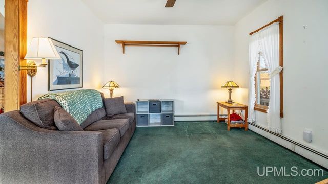 410 S 11th Street, Gladstone, MI 49837