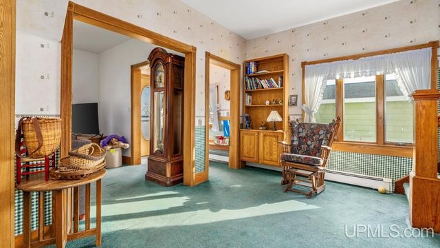 410 S 11th Street, Gladstone, MI 49837