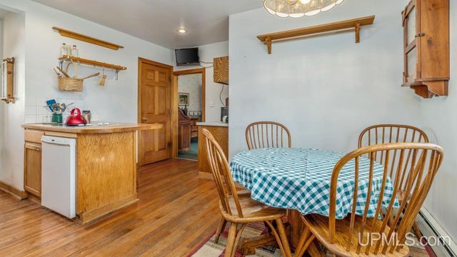 410 S 11th Street, Gladstone, MI 49837