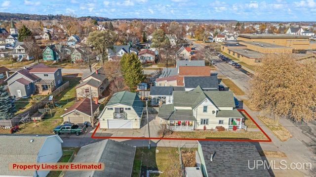 410 S 11th Street, Gladstone, MI 49837