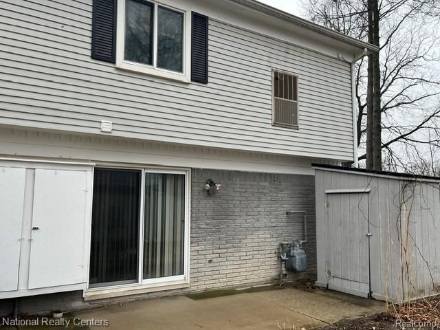 41292 N Woodbury Green Drive, Van Buren Charter Township, MI 48111