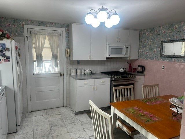 37 Rustcraft Rd, Dedham, MA 02026