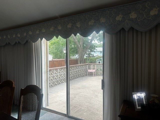 37 Rustcraft Rd, Dedham, MA 02026