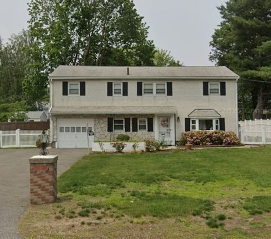 37 Rustcraft Rd, Dedham, MA 02026