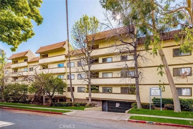 1339 N Columbus Avenue 102, Glendale, CA 91202