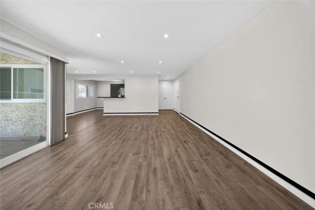 1339 N Columbus Avenue 102, Glendale, CA 91202