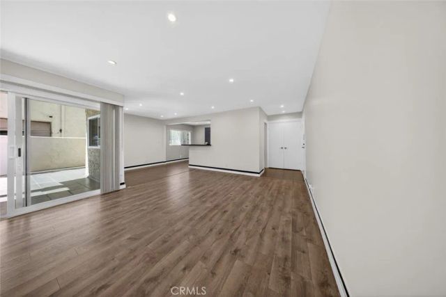 1339 N Columbus Avenue 102, Glendale, CA 91202