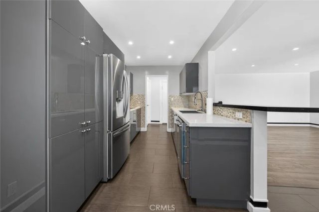 1339 N Columbus Avenue 102, Glendale, CA 91202