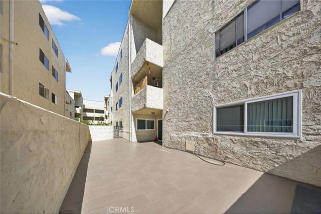 1339 N Columbus Avenue 102, Glendale, CA 91202