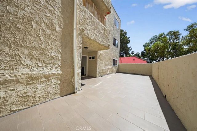 1339 N Columbus Avenue 102, Glendale, CA 91202