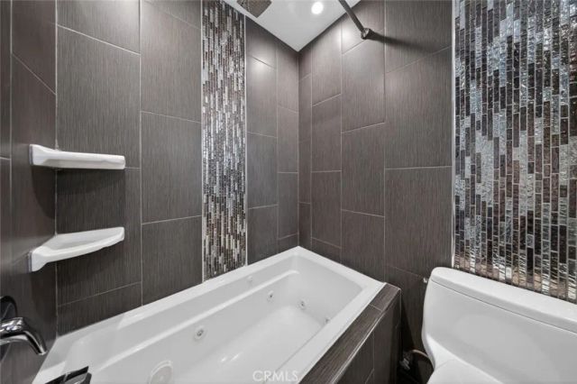 1339 N Columbus Avenue 102, Glendale, CA 91202