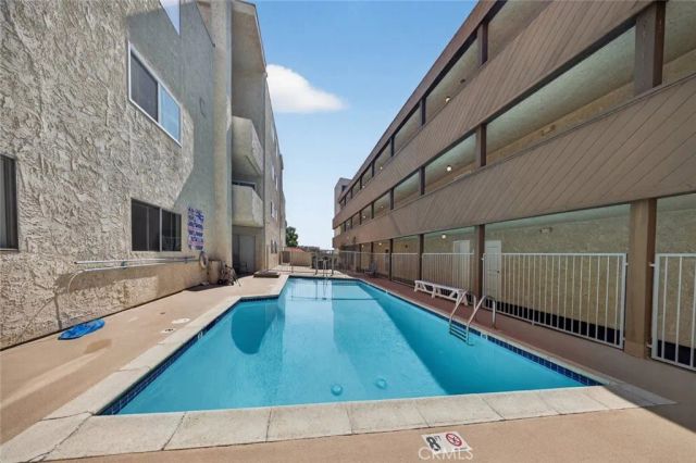 1339 N Columbus Avenue 102, Glendale, CA 91202