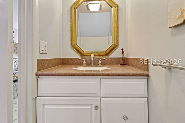 26 S Forest Beach Dr Apt 54, Hilton Head Island, SC 29928