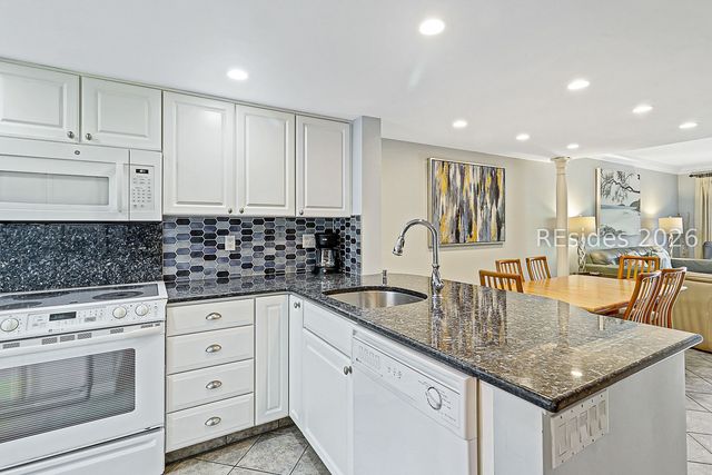 26 S Forest Beach Dr Apt 54, Hilton Head Island, SC 29928