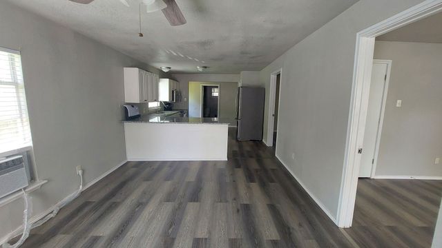 1107 Beech S, Bonham, TX 75418