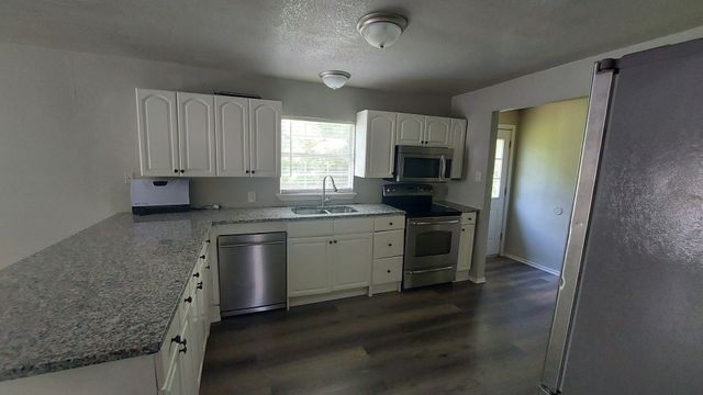 1107 Beech S, Bonham, TX 75418